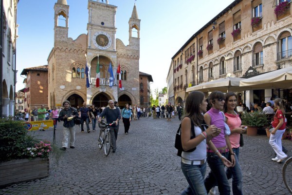CONEGLIANO, ORSAGO I PORDENONE - 1 dan autobusom
